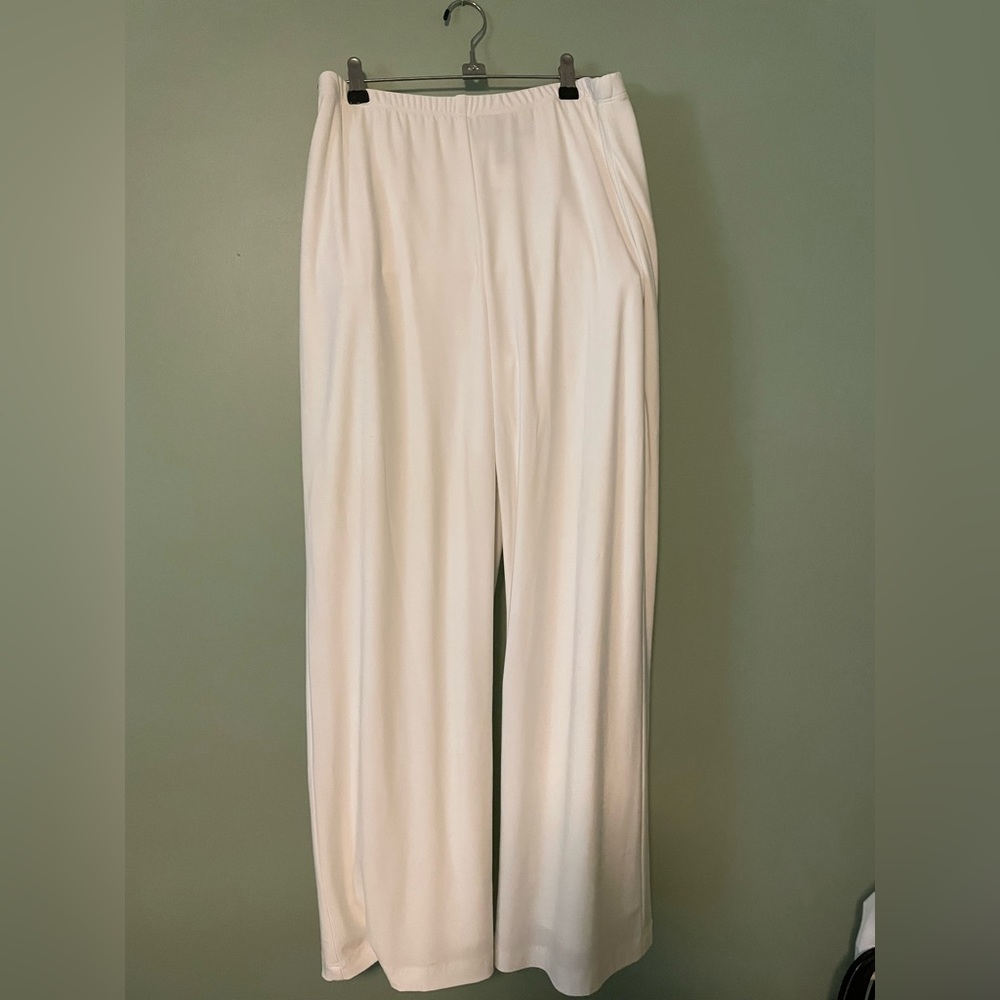 Frank Lyman White Knit Jersey Pants Wide Leg Elastic Waist Lined